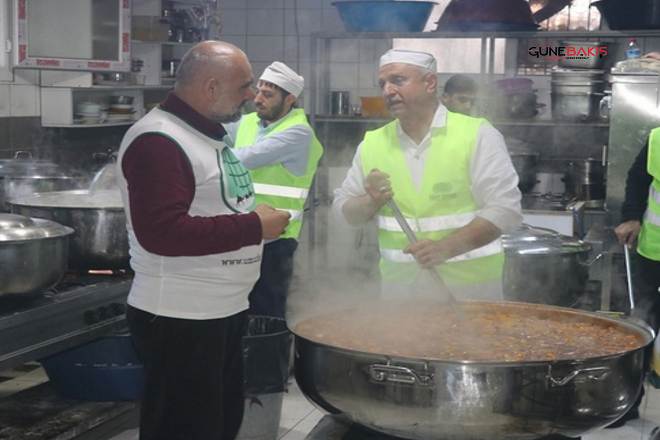 Umut Kervanı, Gaziantep’te günlük 10 bin kişiye sıcak yemek ulaştırıyor